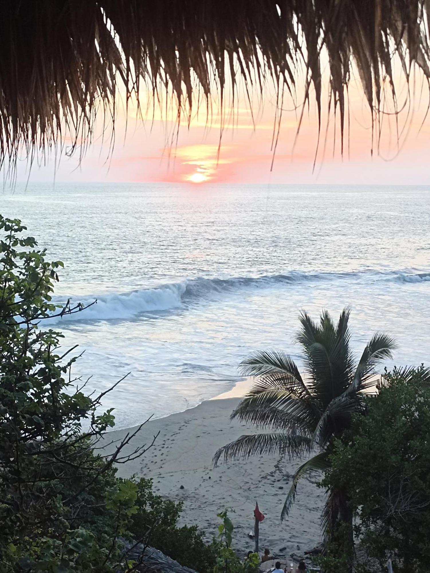 Punta Sur, Frente Al Mar Y El Atardecer Hotel Mazunte Exterior photo